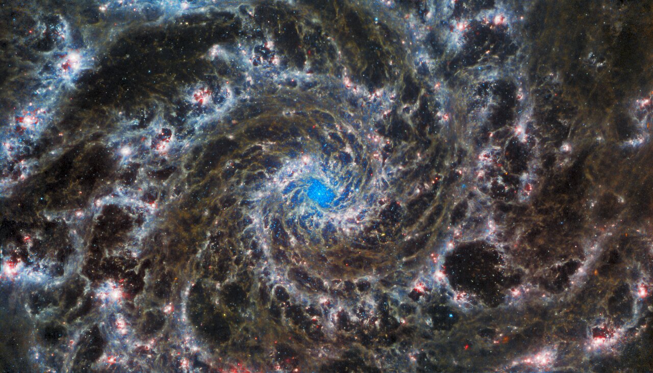Webb Inspects the Heart of the Phantom Galaxy